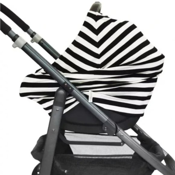 🍒 COVERED GOODS 4-in-1 Multi-Use Nursing Cover B&W Stripe - Picture 7 of 11